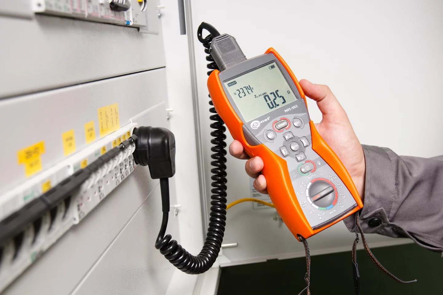 Wielofunkcyjny miernik parametrów instalacji elektrycznej MPI-502-4