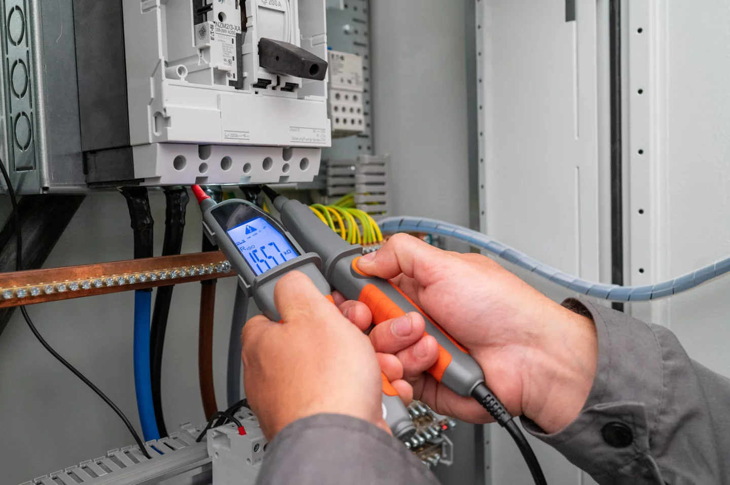 Medidor de resistencia de aislamiento MIC-5-7-thumbnail