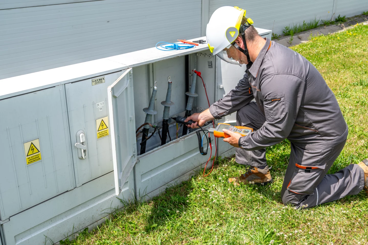 Medidor de resistencia de aislamiento MIC-30-5-thumbnail