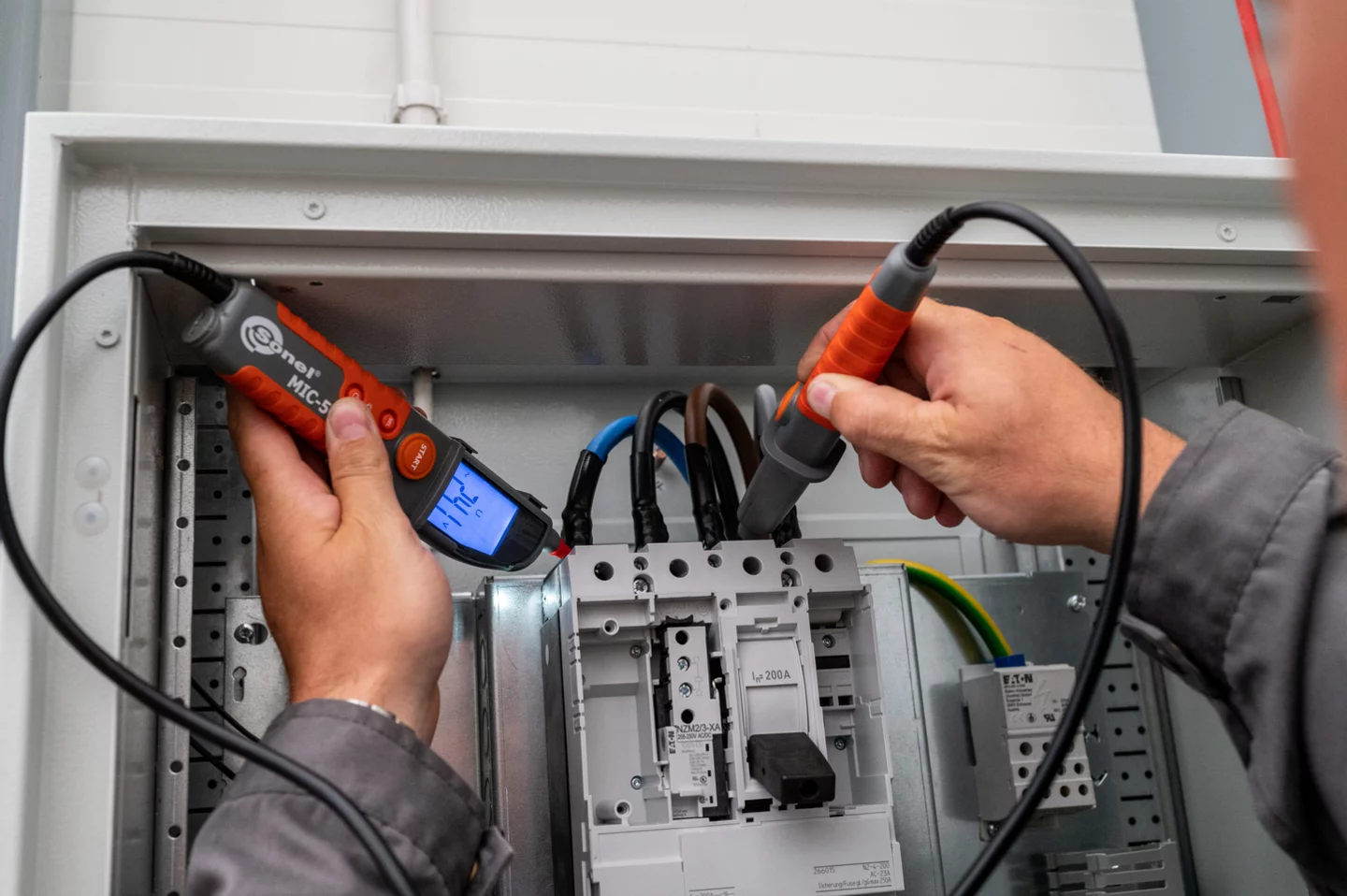 Medidor de resistencia de aislamiento MIC-5-6-thumbnail