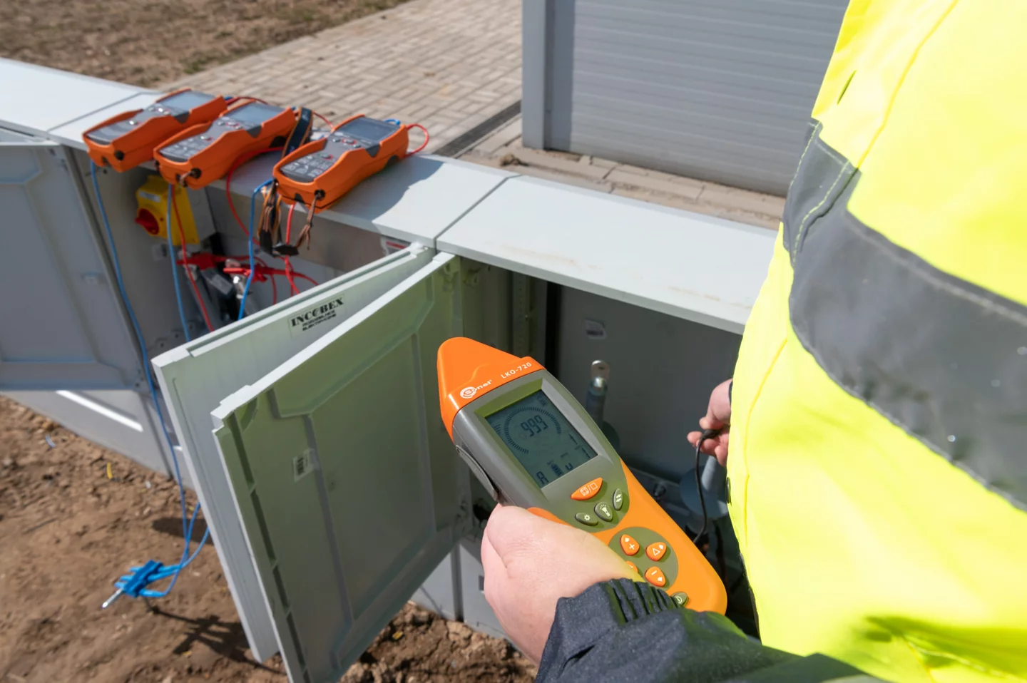 Lokalizator przewodów i kabli - zestaw do pracy 4-nadajnikowej LKZ-720 KIT-2-thumbnail