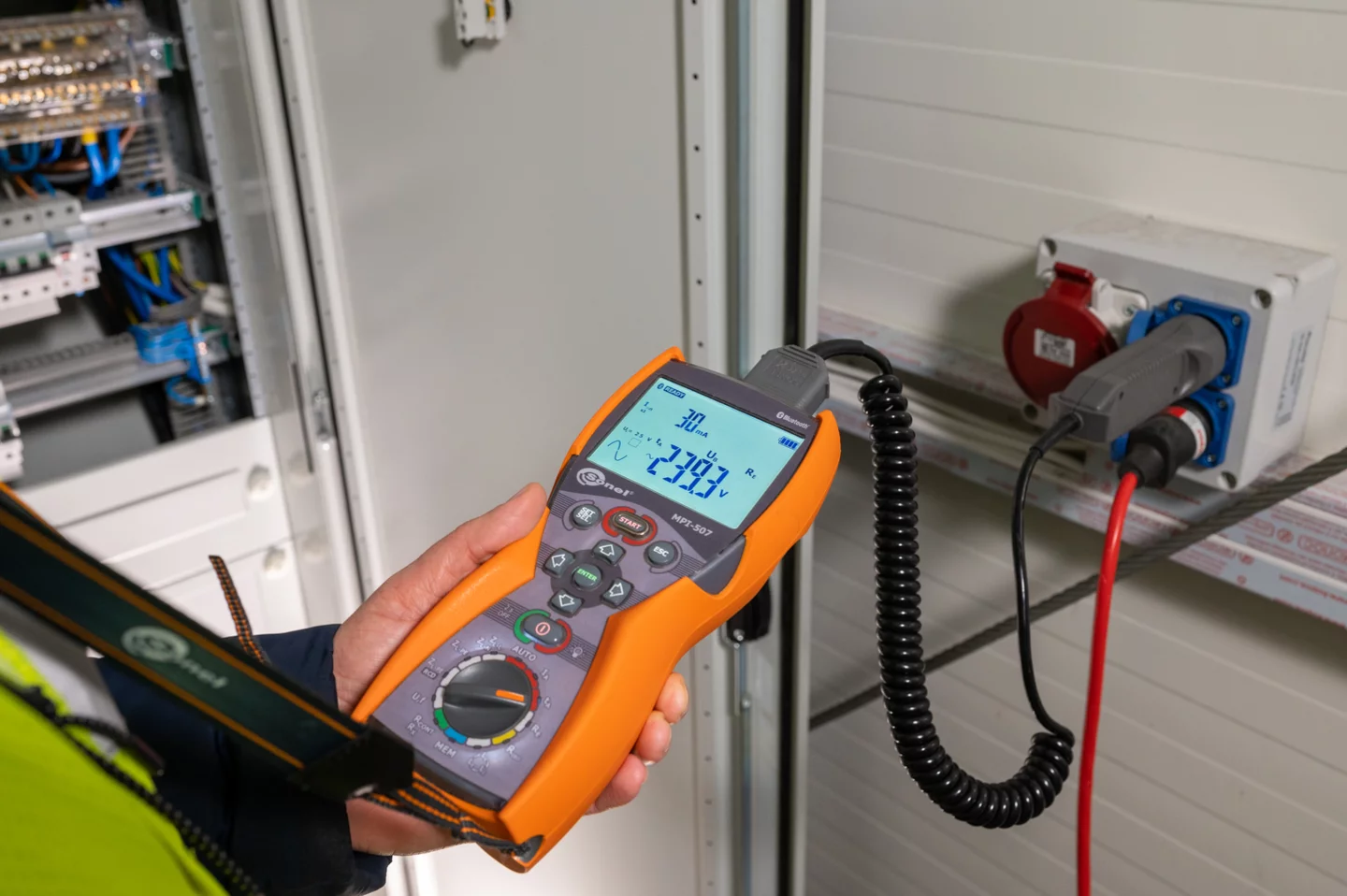 Wielofunkcyjny miernik parametrów instalacji elektrycznej MPI-507-8-thumbnail