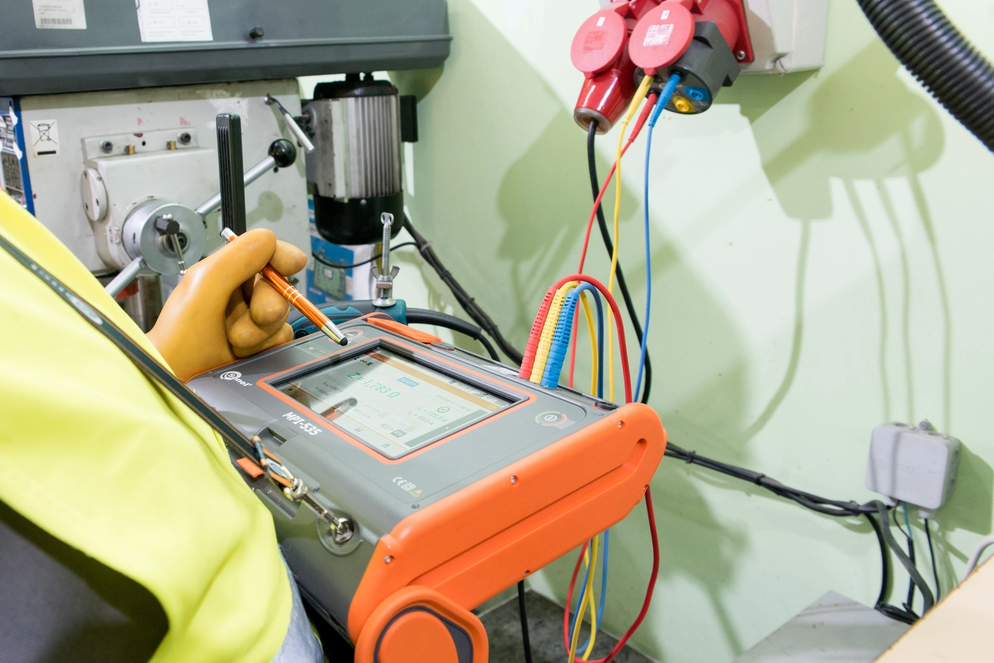 Wielofunkcyjny miernik parametrów instalacji elektrycznych z programem MPI-535 + PE6-3-thumbnail