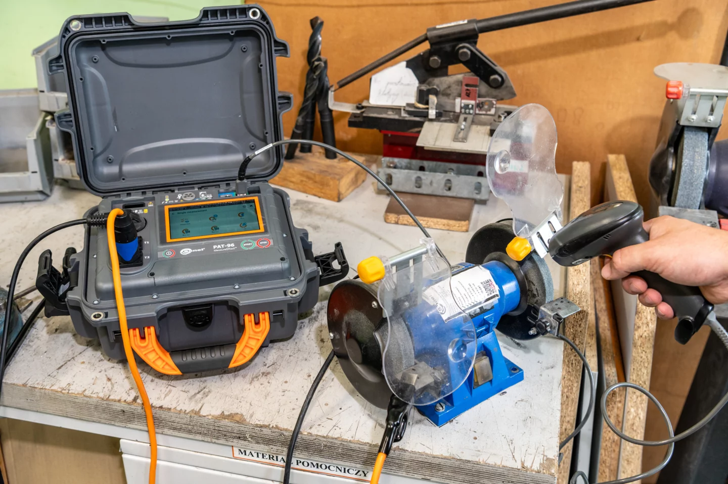 Miernik bezpieczeństwa sprzętu elektrycznego i spawarek PAT-96-5-thumbnail