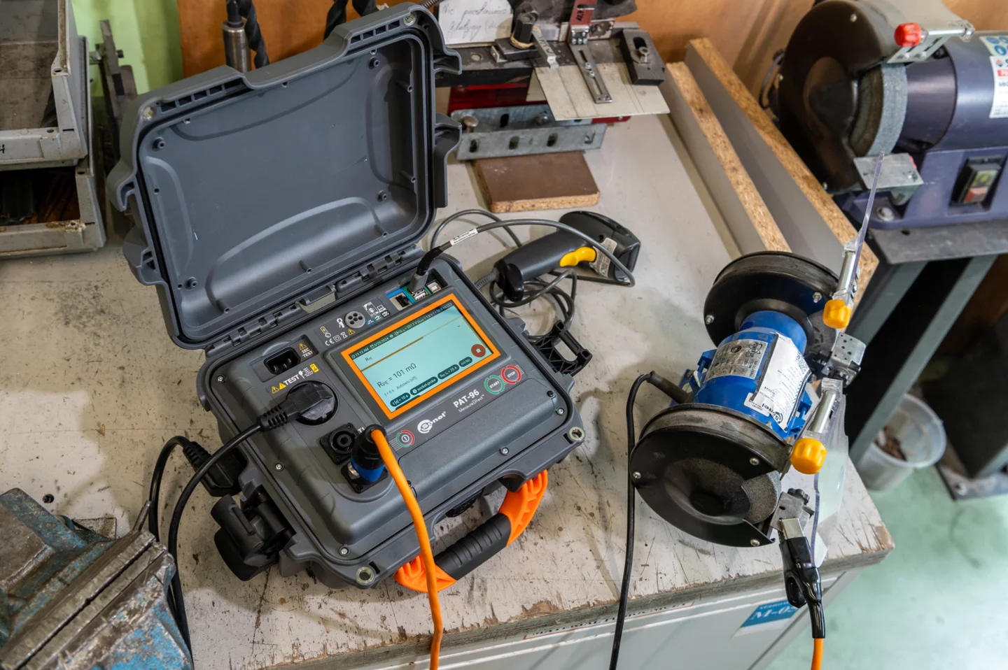 Miernik bezpieczeństwa sprzętu elektrycznego i spawarek PAT-96-6-thumbnail