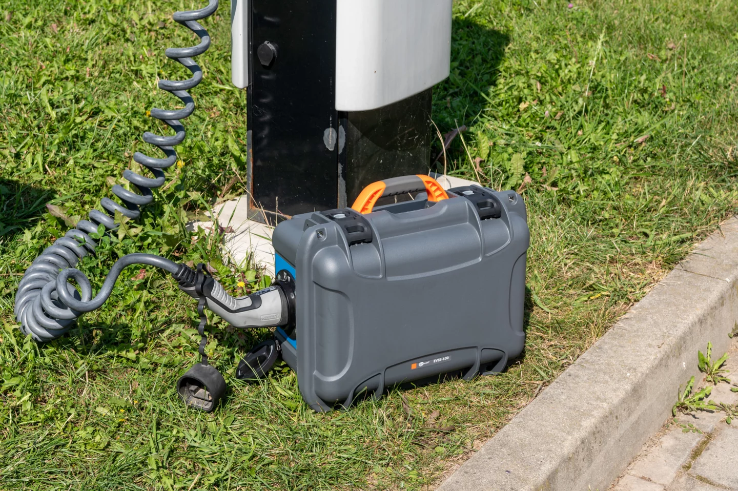 Multifunctional analyzer for electric vehicle charging stations EVSE-100-8-thumbnail