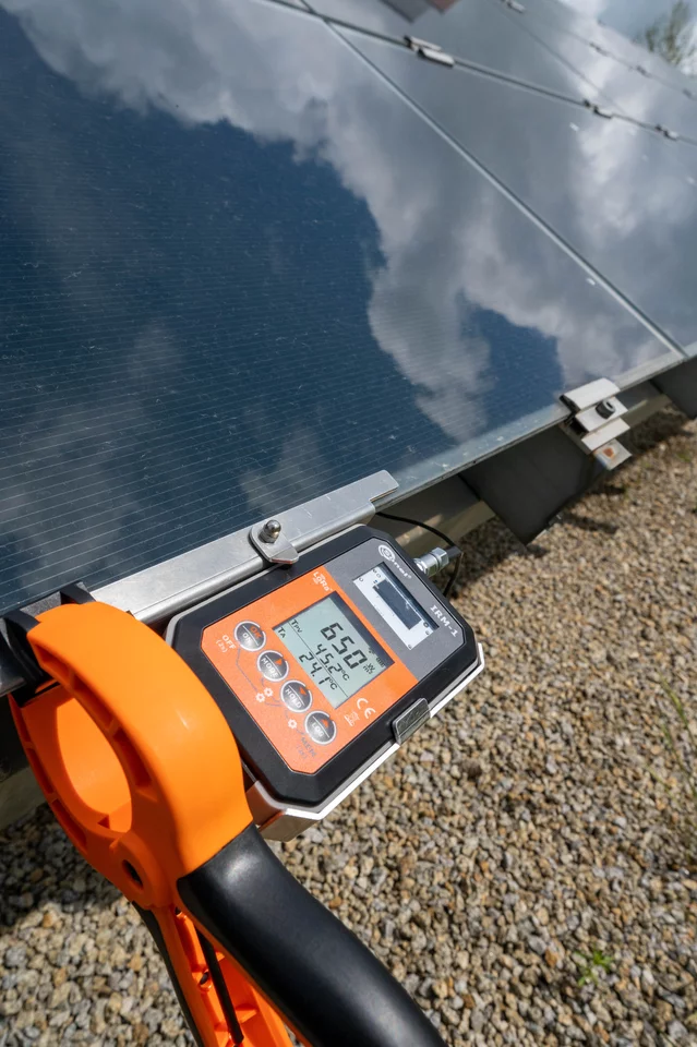 Solar radiation and temperature meter IRM-1-4