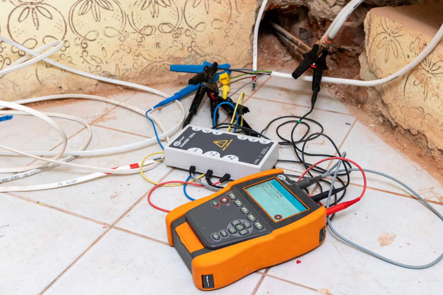 Insulation resistance meter with set for measurements in EPA zones MIC-2511 EPA-4