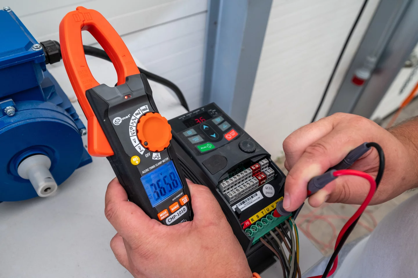 Digital clamp meter CMP-1010-4