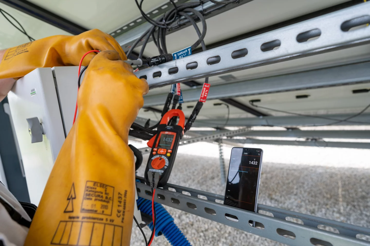 Digital clamp meter for photovoltaic installations CMP-1015-PV-5-thumbnail