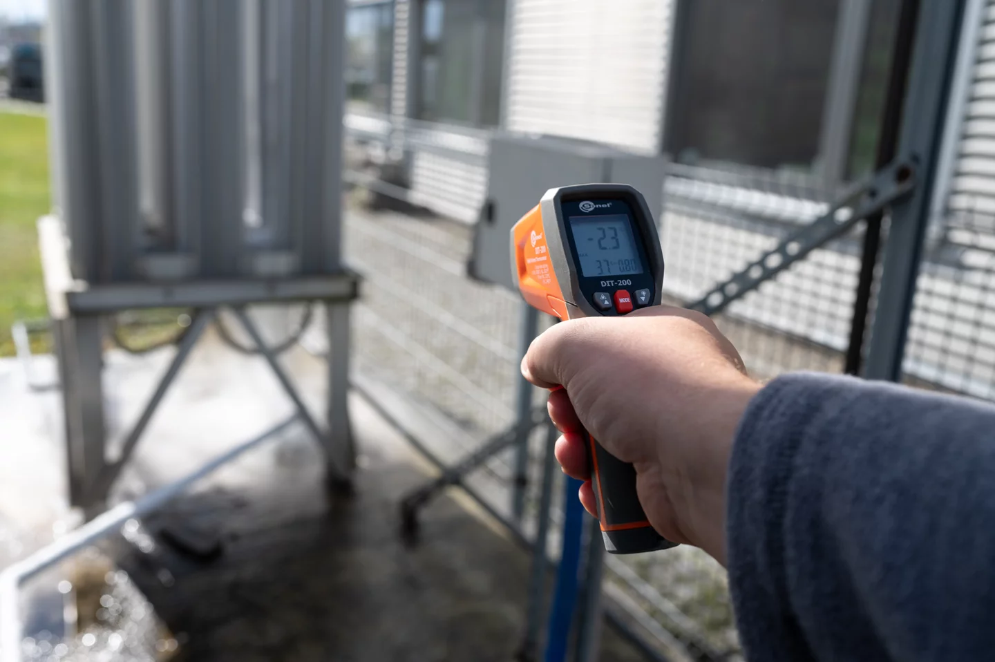 Infrared Thermometer DIT-200-4