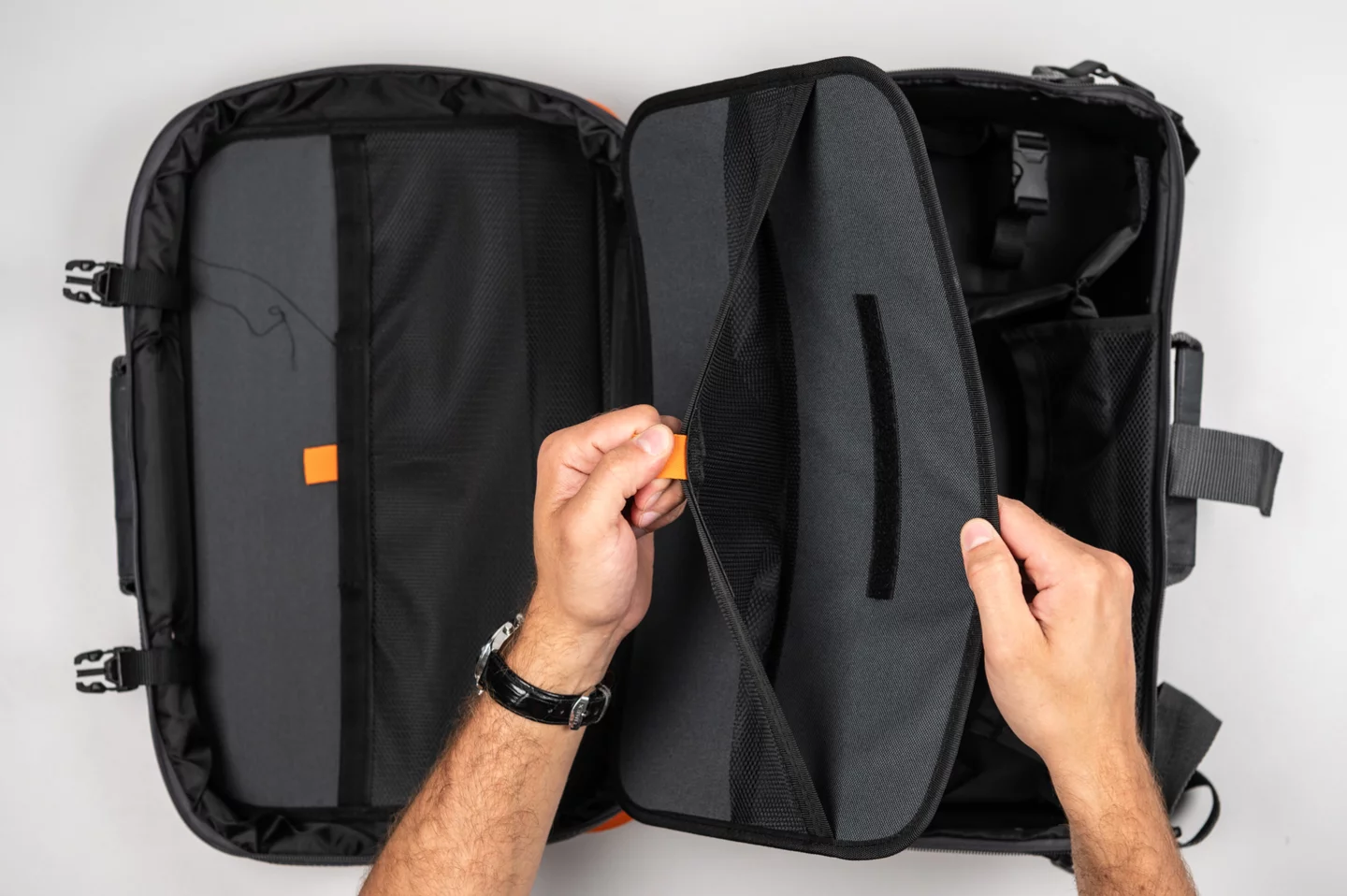 Carrying case L-1-3-thumbnail