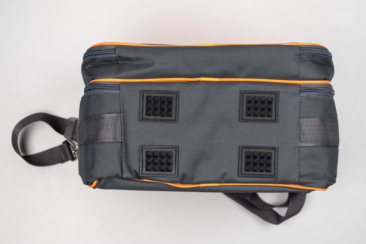 Carrying case L-11-2-thumbnail