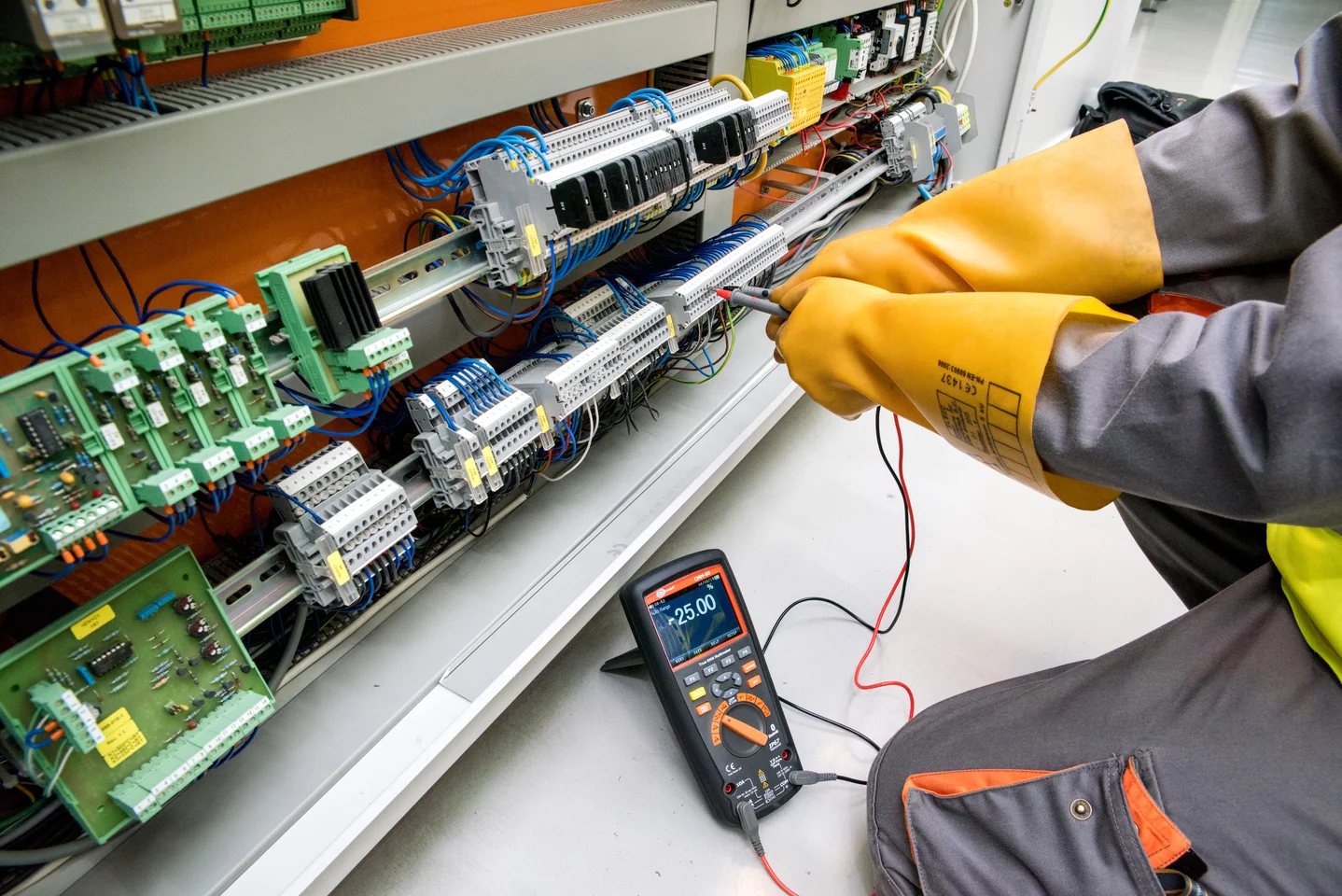 Advanced Industrial Multimeter CMM-60-4-thumbnail