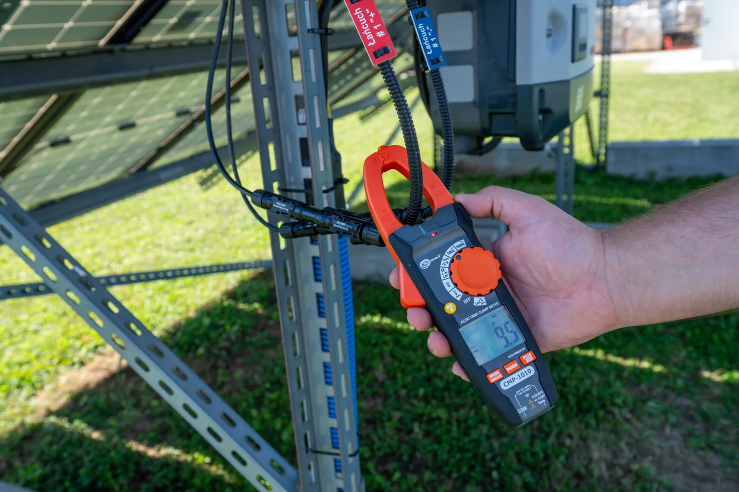 Digital clamp meter CMP-1010-6-thumbnail