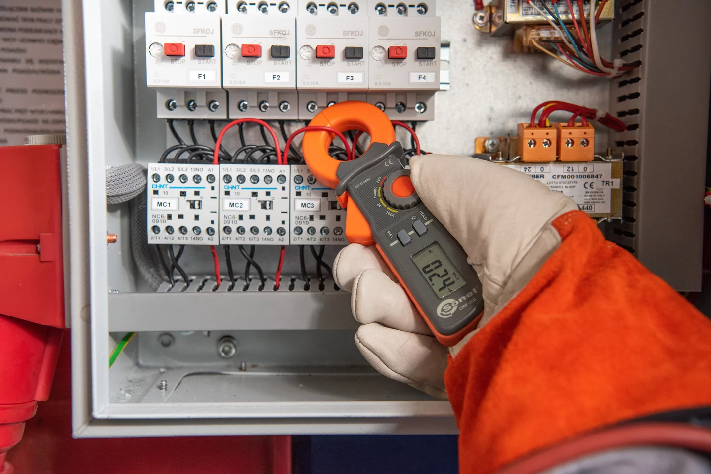 Digital Clamp-on AC Leakage Current Meter CMP-200-3-thumbnail