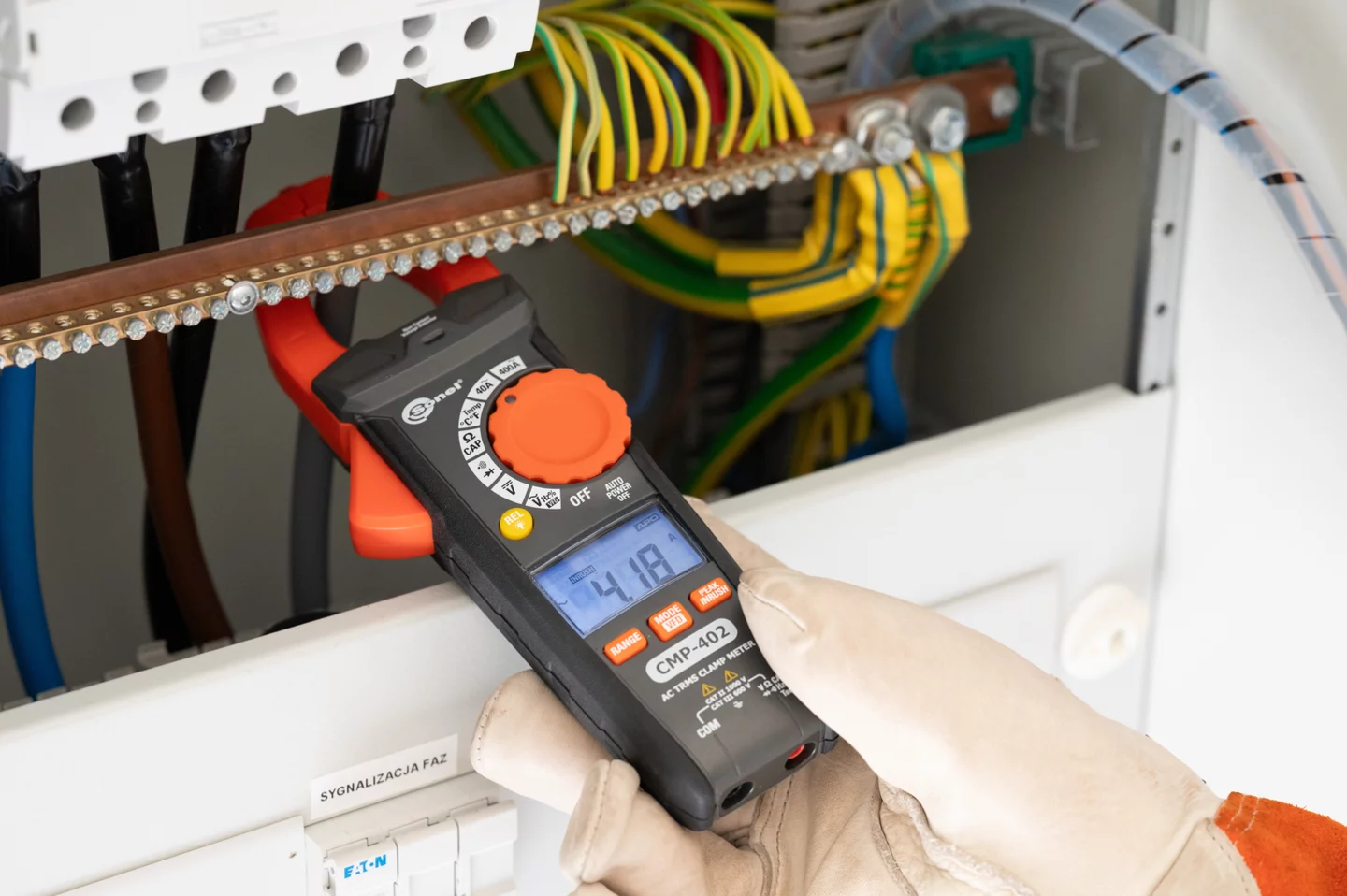 Digital clamp meter CMP-402-1-thumbnail