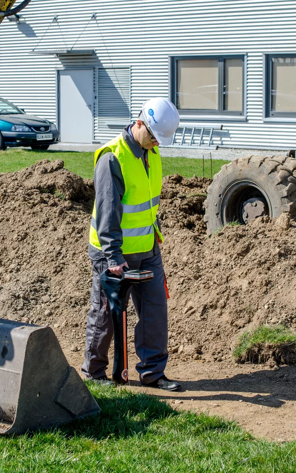 Cable and underground infrastructure locator LKZ-2000-5-thumbnail