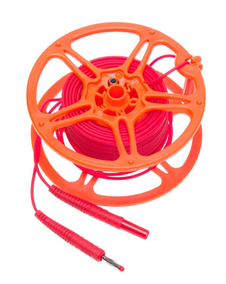 Cable 25 m rojo para medir la toma de tierra en carrete (conectores tipo banana)