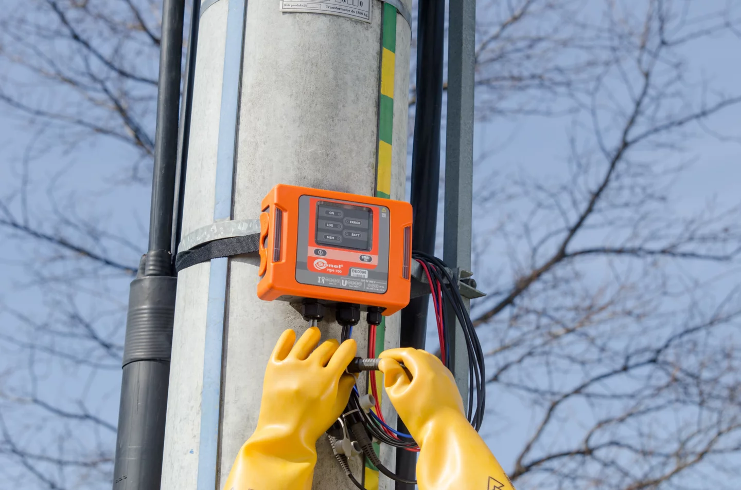 Analizador de calidad de energía PQM-700-3